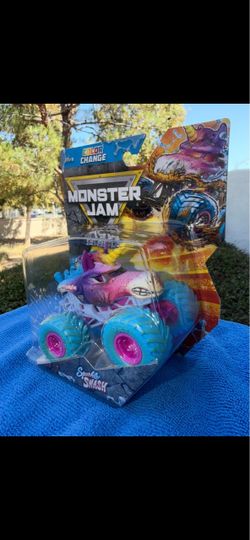 Spin Master Monster Jam Sparkle Smash