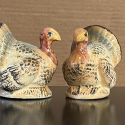 Vintage Hand Painted Ceramic Salt & Pepper Shakers 1980's  / THE HOLIDAY IS HERE.. 
