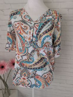 Chico's blouse size 0 in chico's size equivalent to a size S