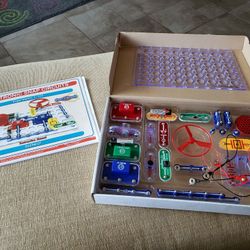 Elenco Snap Circuits Junior 100 Electronics Projects, 1 Set