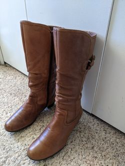 Women's Cobb Hill Leather Brown Tall Riding Calf boots size 9M.