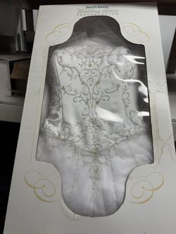 Used Wedding Dress & Veil