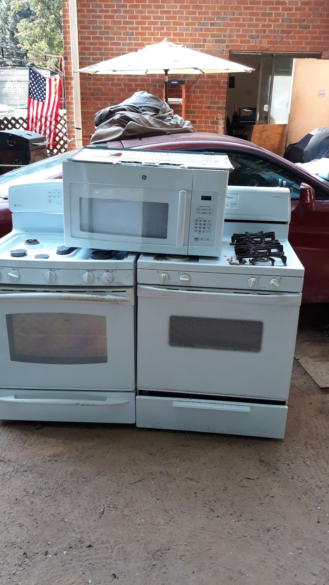 Ge and whirlpool gas stove and oven top