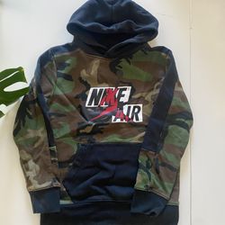 Boys Nike Air Jordan Hoodie Camouflage Sweater Size M 10/12