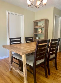 Farmhouse Dining table & chairs