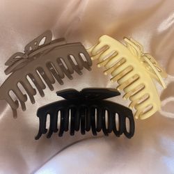 Matte Butterfly Hairclaws
