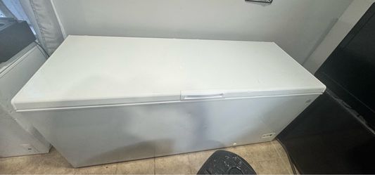 Kenmore Large Chest Freezer (25 cu ft)