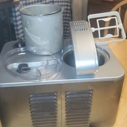 Ice Cream Machine 2Q.  Cusanart 