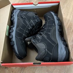 Coleman Hiking Shoes – Like New Condition