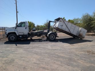 2003 Chevy Hooklift/
SwapLoader - CAT 3126
Diesel -330 HP - 14K
Hooklift