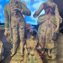 Porcelain Set & Fine China 