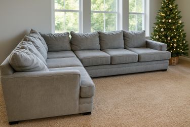 Free DELIVERY 🔥🔥Beautiful Large L-Shaped Sectional Couch  Gray
