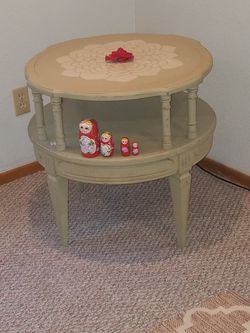 Vintage antique round table