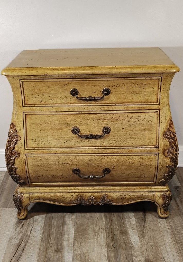 French Provincial Bombe Chest.