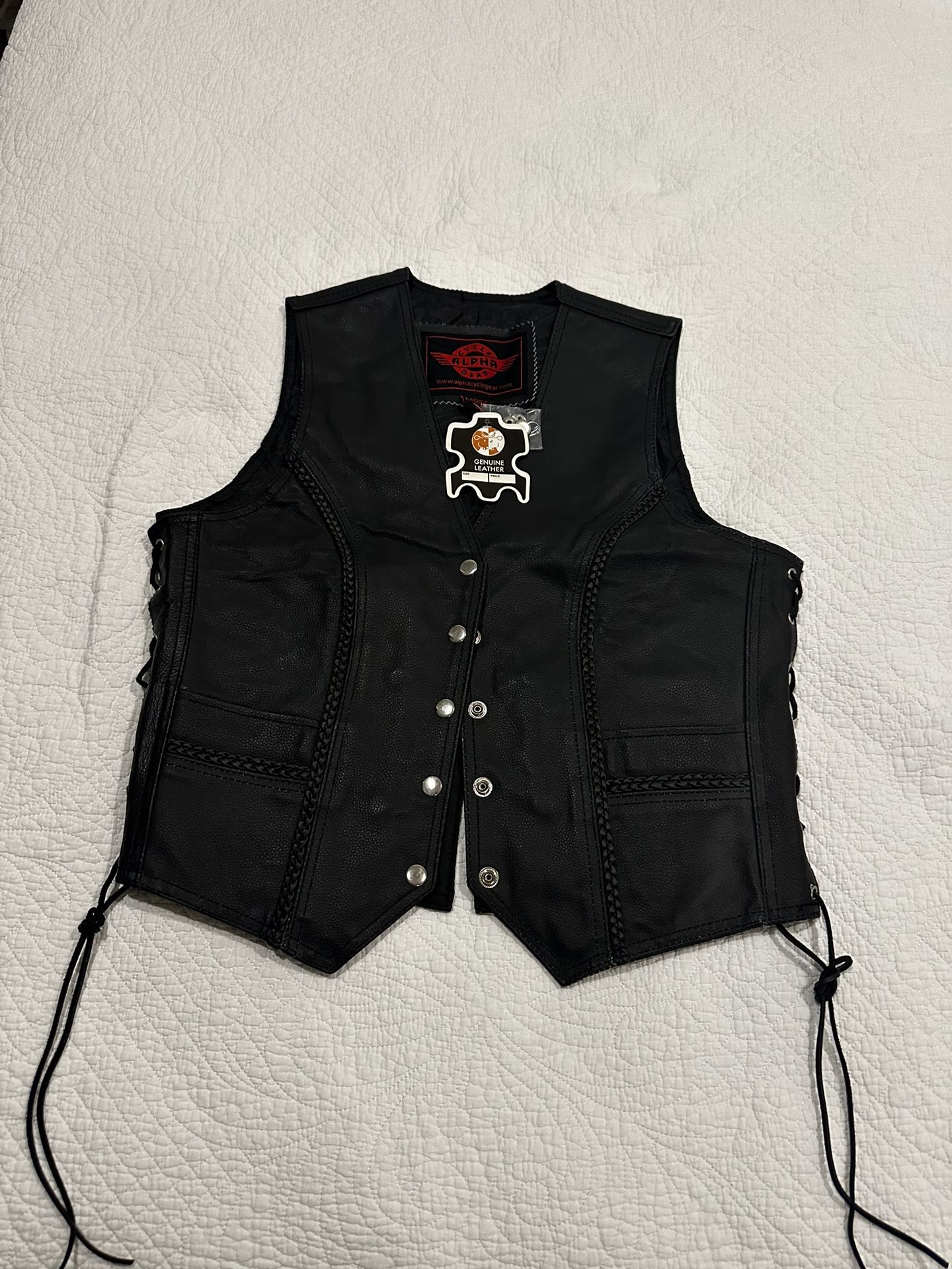 Leatherick Women Top Grain Genuine Buffalo Black Ladies Leather Vests for Motorcycle Bikers