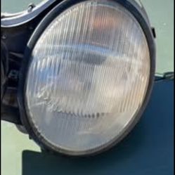Mercedes W210 E320 E300D Left Headlight Halogen