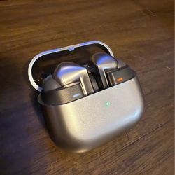 Brand new galaxy buds3 pro 