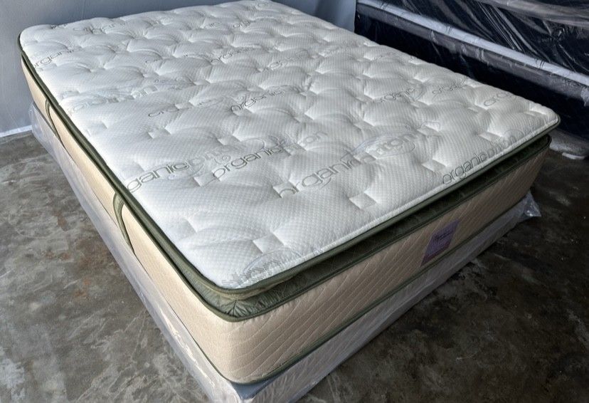 Kingg Size Organic Hybrid Gel Pillowtop Matres!!!