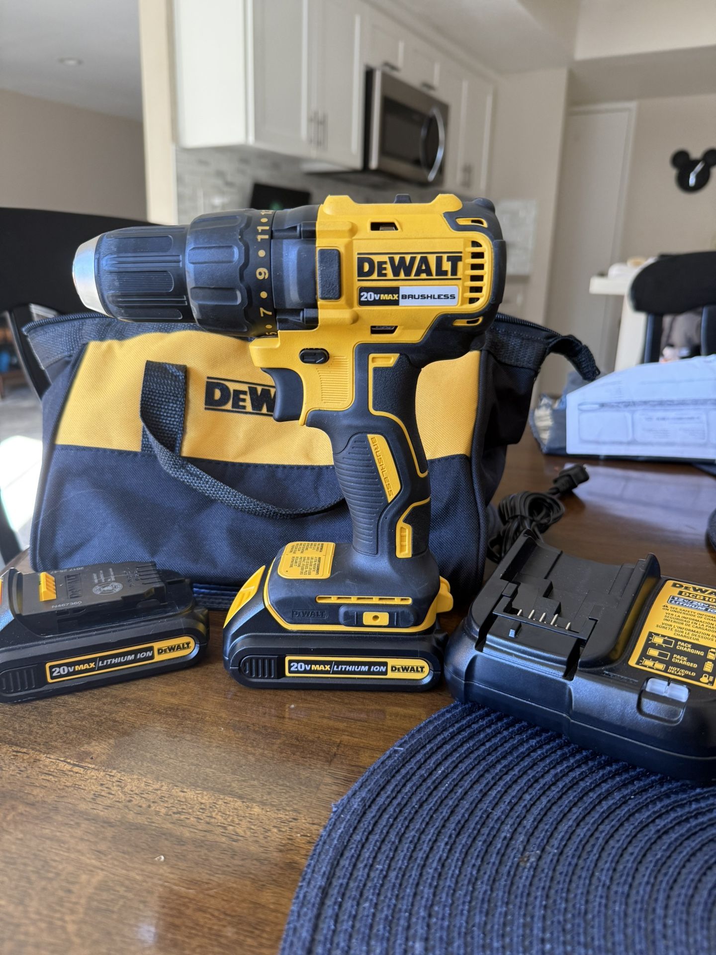 Dewalt 20v Brushless Drill DCD777