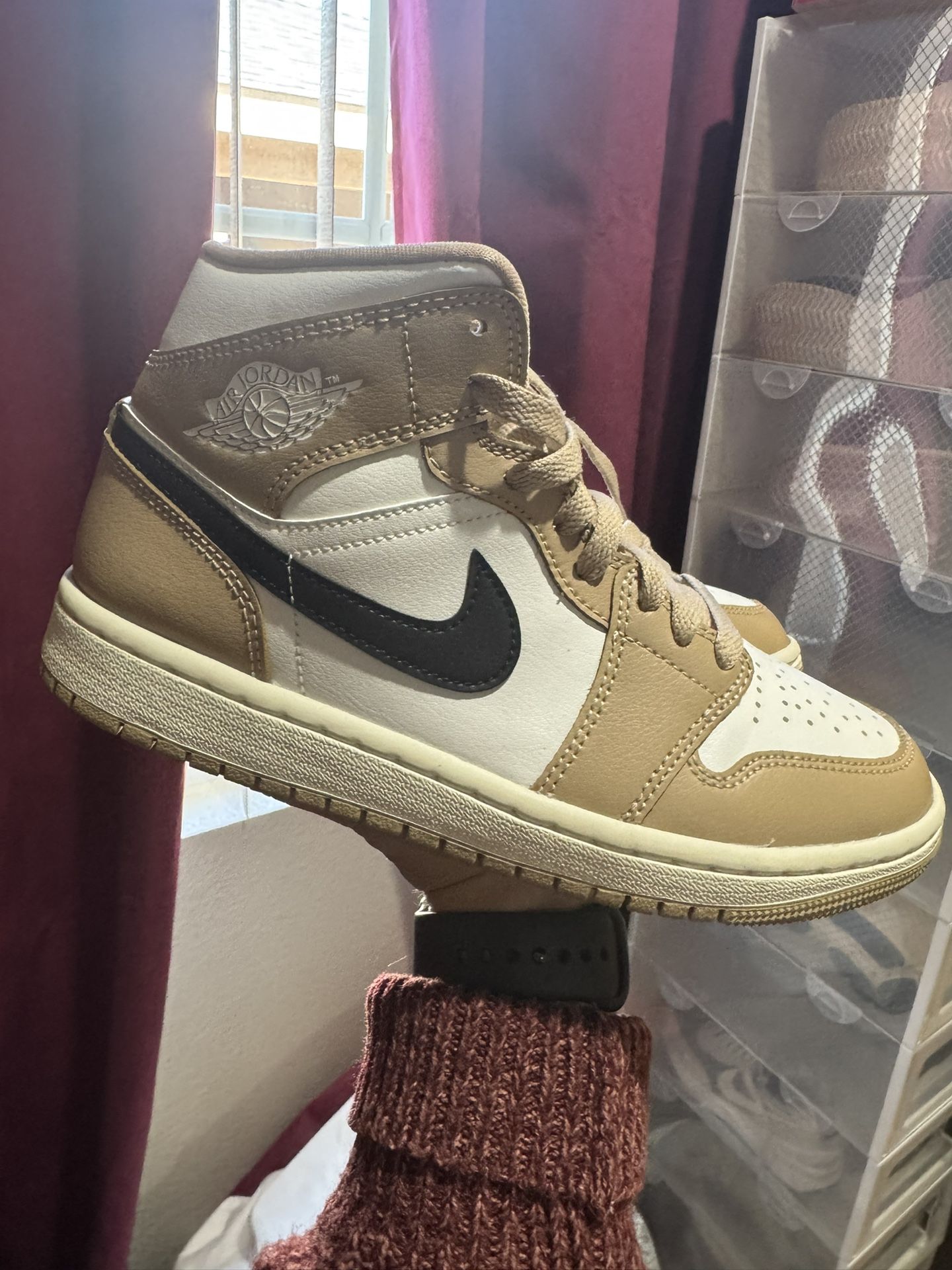 Jordan 1 Mid SE