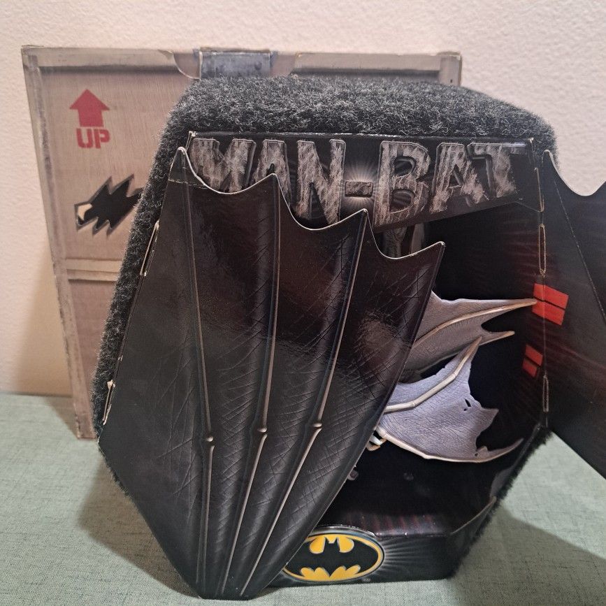 2007 Batman Convention Man Bat Wayne Tech Research Division