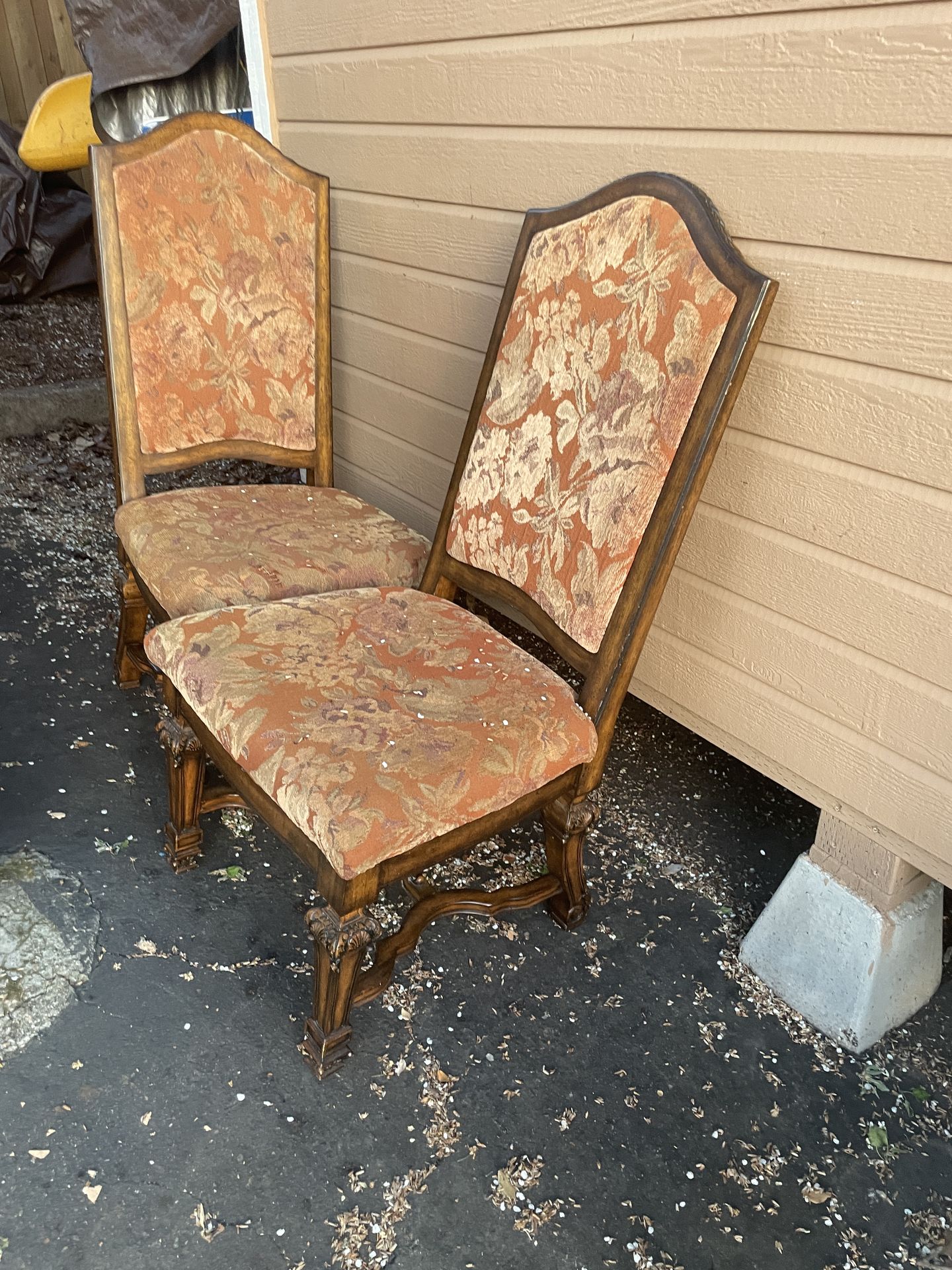 Chairs - FREE 2 Dinning Chairs, Accent Chairs