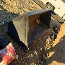 Attachment Bucket Forklift 