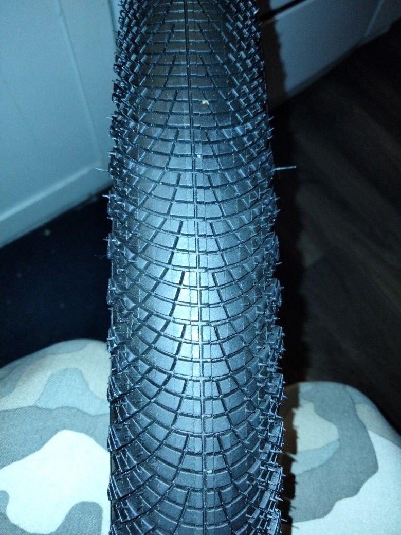 New Victtoria Revolution 27.5x2.0 Tire.