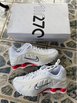 Nike Shox Shoes  Size 6y fits a size 7.5 Women