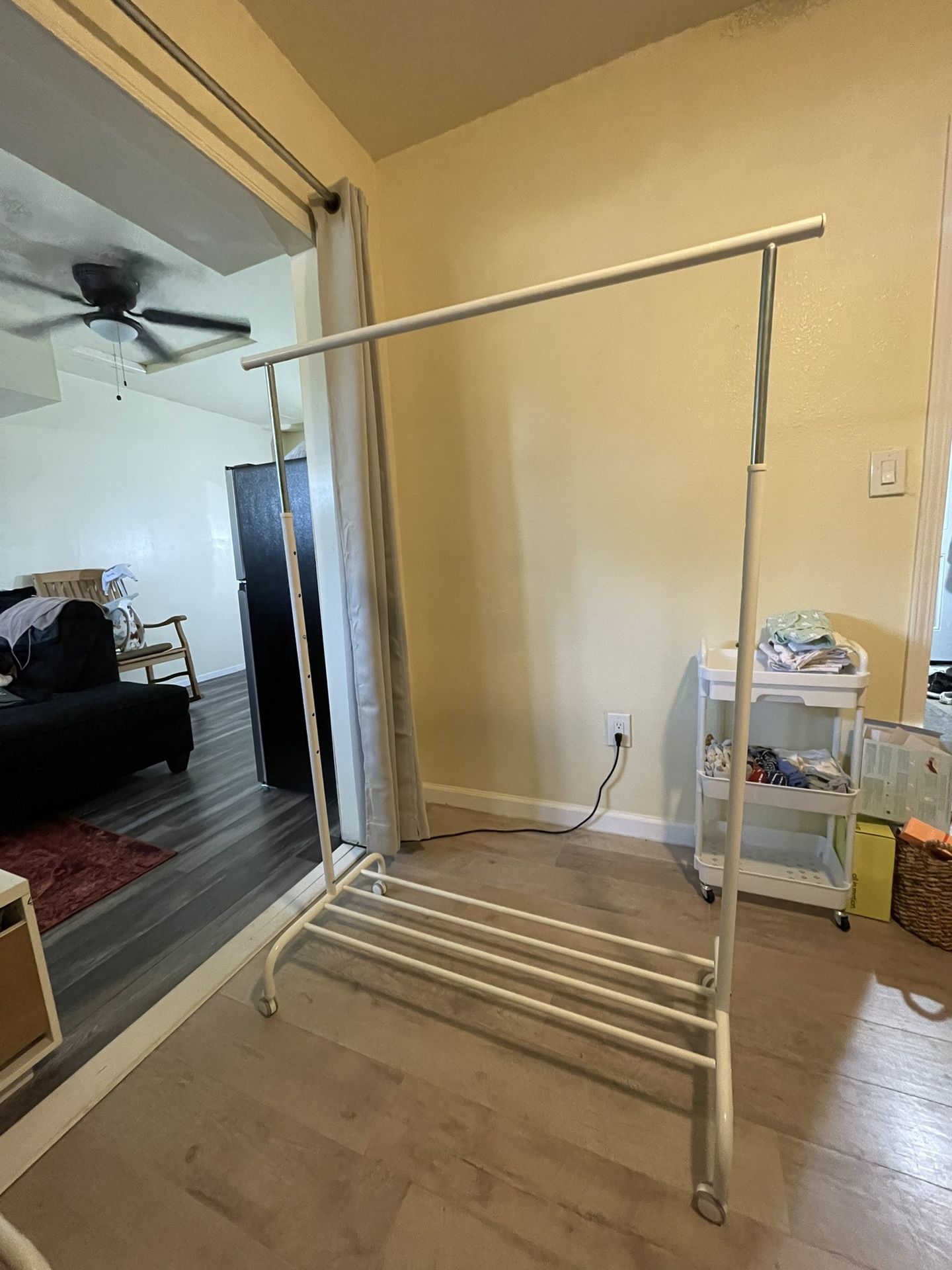 White Clothes Rack for Sale in Rialto, CA OfferUp