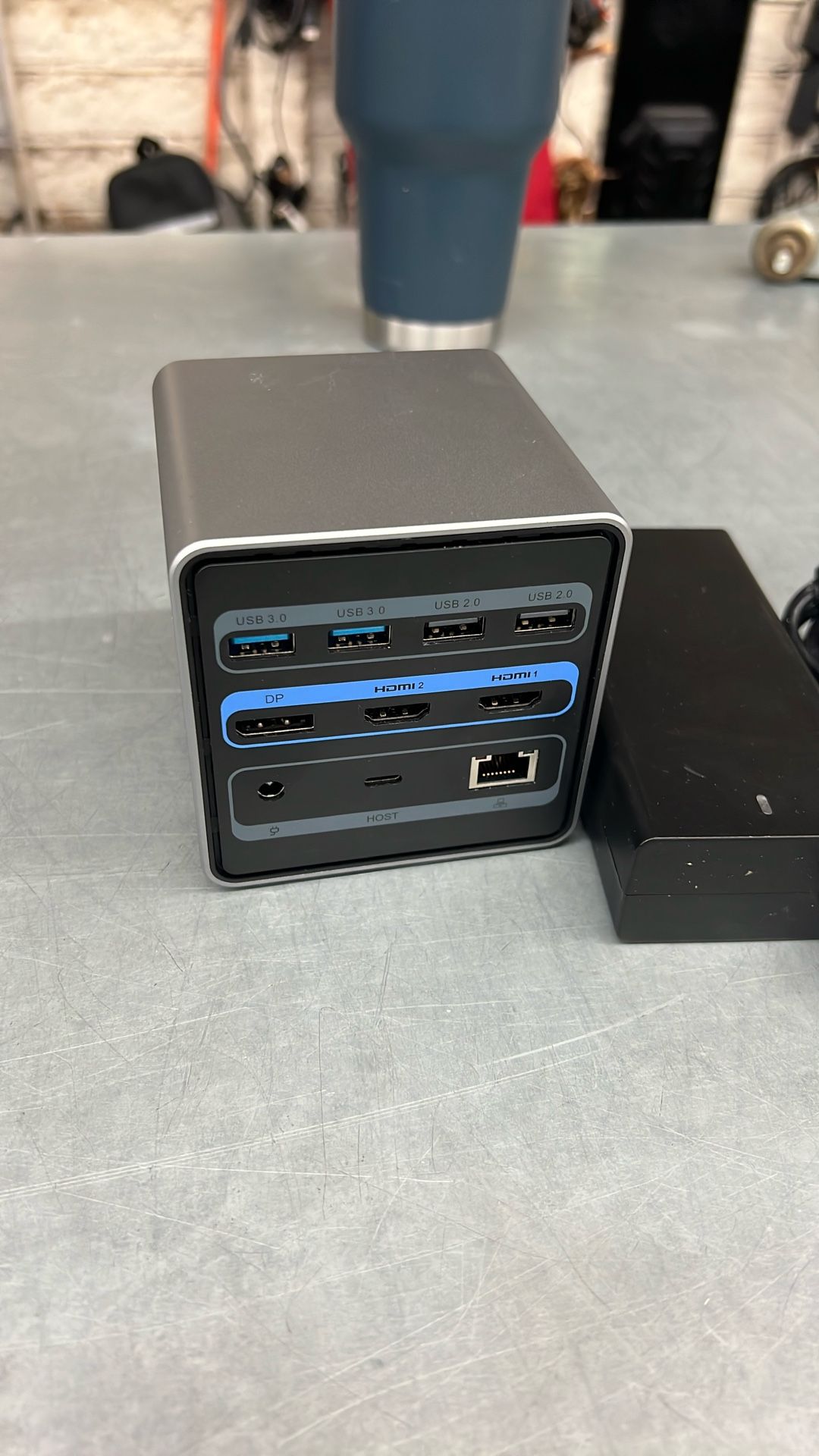 TobenOne USB C Docking Station Dual Triple Monitor Setup