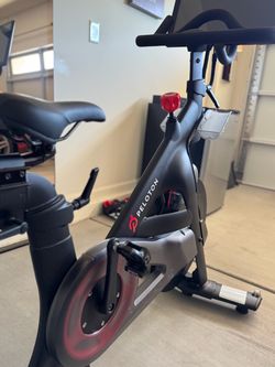Peloton bike with Original Peloton Shoes - MOVING SALW