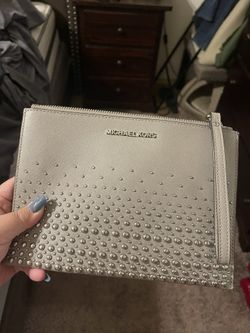 Gorgeous Wristlet !!!  Michael KORS 