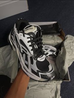Balenciaga Runner 