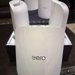 Retail Version eero Max 7 Tri-Band Mesh Wi-Fi 7 Router - 10 Gbps Ethernet - White