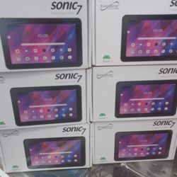 Excellent Gift 🎁 Item.  7" Android Tablets.  Webcam Bluetooth WiFi 