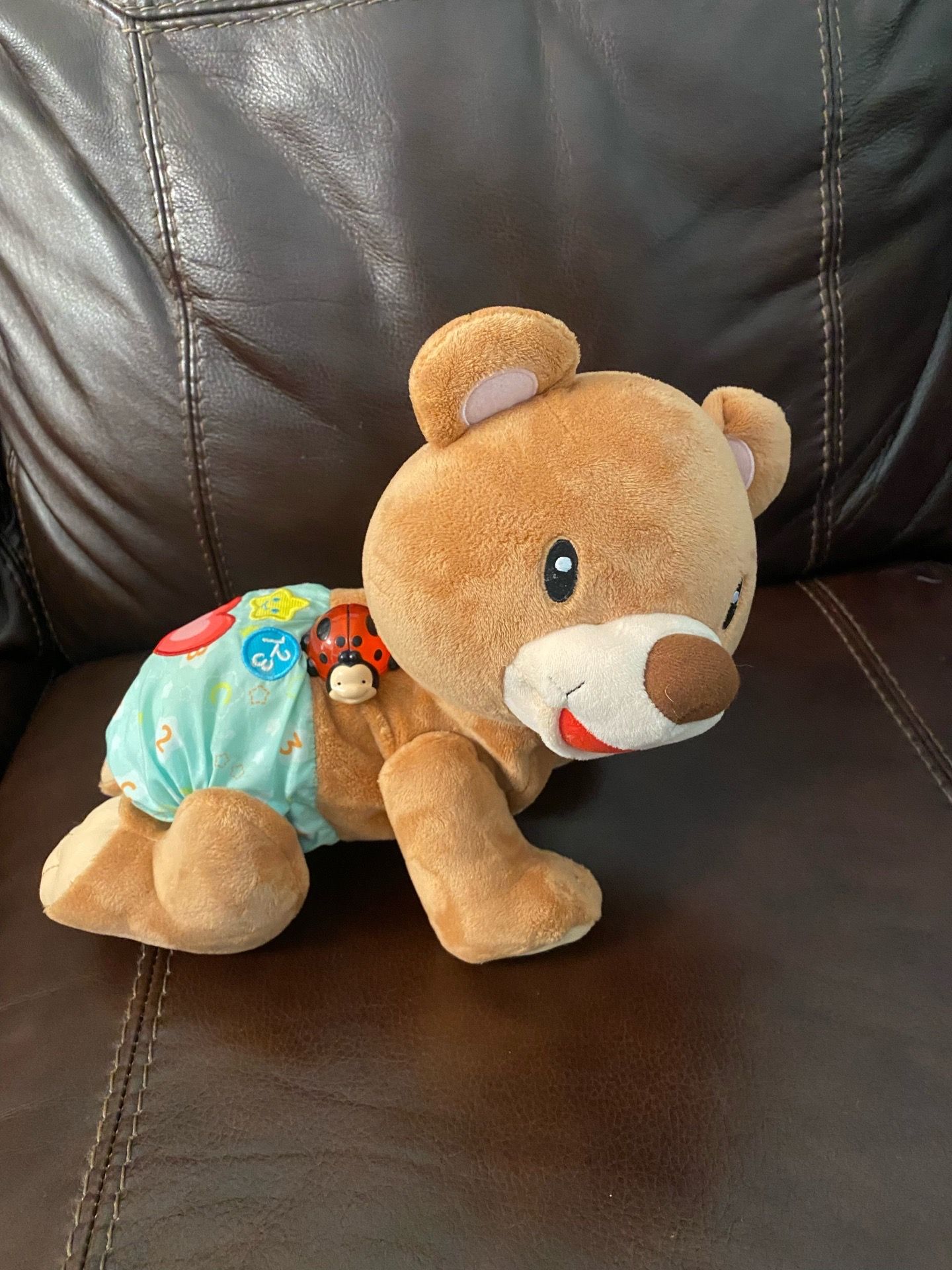 Crawling bear baby toy