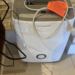 Dehumidifier 