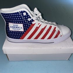 Size 11 CUSTOM MAGA Converse