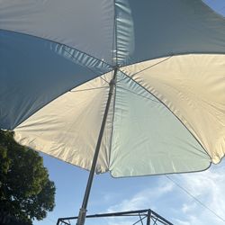 Kids outdoor table with removeable umbrella