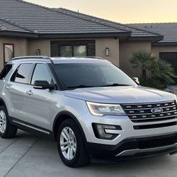 2017 Ford Explorer XLT CLEAN TITLE