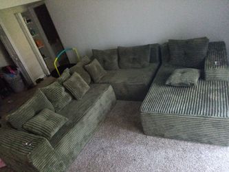 Couch set