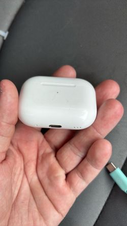 Apple AirPods 4