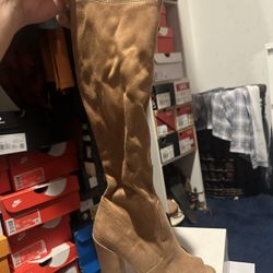 Steve Madden Woman Size 7