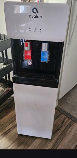 Hot and cold Water Dispenser