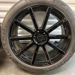 BMW x7 22” wheels staggered