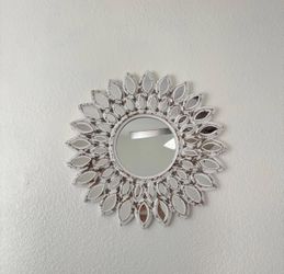 Decorative Sunburst Wall Mirror