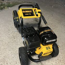 Dewalt 3400psi Gas Pressure Washer 