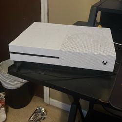 X Box One S 
