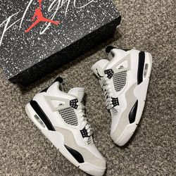 ✅JORDAN 4 MILATARY BLACK